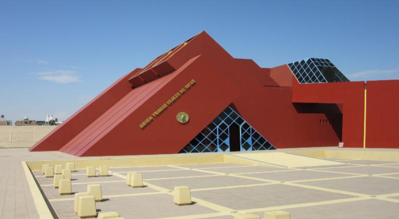 VENTA DE CASONA EN CALLE MIGUEL GRAU - LAMBAYEQUE